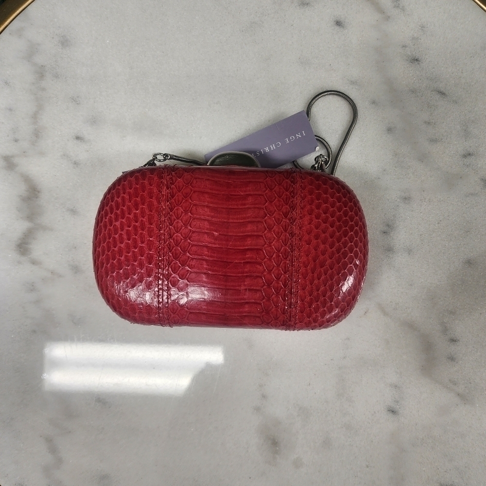 Inge Clutch - Picture 3 of 5